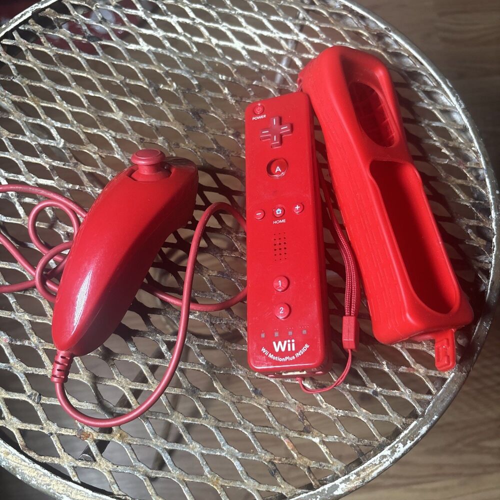 Nintendo Wii RVL-036 Motion Plus Red Remote Controller with OEM Nunchuck